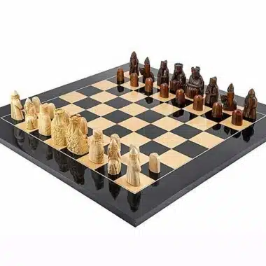 Juego "Isla de Lewis" Tablero de ajedrez de madera maciza lacada y juego de ajedrez de resina
