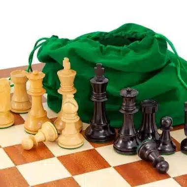 Juego "Conquest" Tablero de ajedrez de arce y caoba, juego de ajedrez de madera de boj y bolsa de almacenamiento
