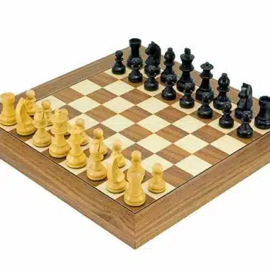 Juego de ajedrez "Deluxe Small" de nogal y juego de ajedrez de madera de boj ebonizada