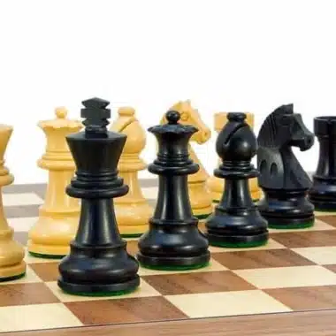 Juego de ajedrez "Deluxe Small" de nogal y juego de ajedrez de madera de boj ebonizada