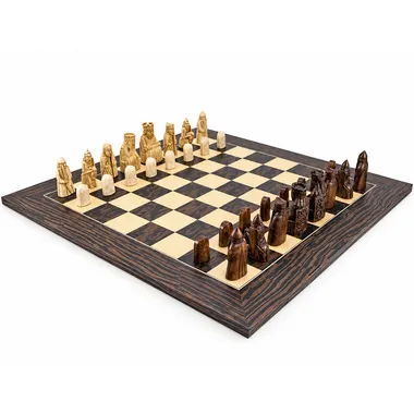 Tablero de ajedrez de ébano y arce "Island of Lewis" y juego de ajedrez de resina