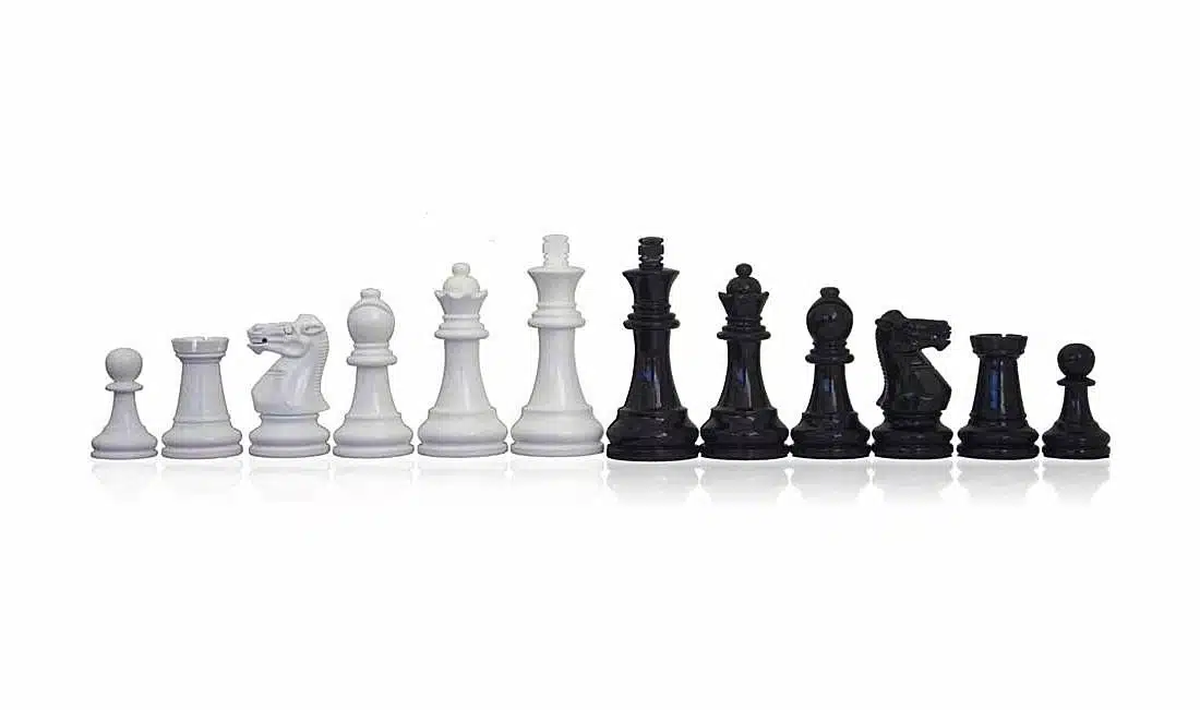 Juego de ajedrez clásico Staunton de metal macizo lacado en blanco y negro