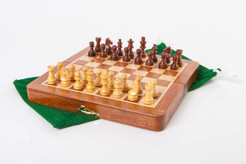 Conjunto Magnético de Viaje en Madera - Imagen 5