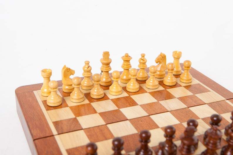 Conjunto Magnético de Viaje en Madera - Imagen 4