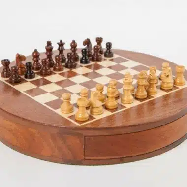 Juego de viaje redondo magnético con cajón de madera