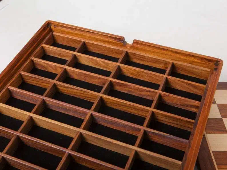 Conjunto Classic VIII Tablero de Ajedrez de Madera de Rosa Dorada con Almacenamiento Integrado & Juego de Ajedrez de Madera de Rosa Dorada - Imagen 8