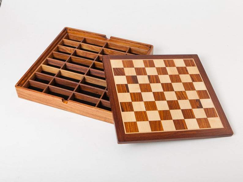 Conjunto Bonito Flower IV Tablero de Ajedrez de Madera de Rosa Dorada y Juego de Ajedrez de Metal Macizo - Imagen 2