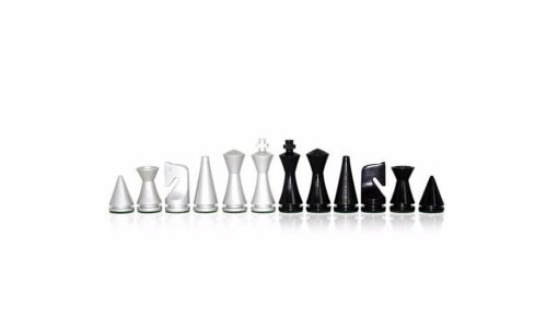 Juego "Pirámide Moderna" Tablero de ajedrez de madera maciza lacada en blanco y juego de ajedrez de madera lacada en blanco y negro