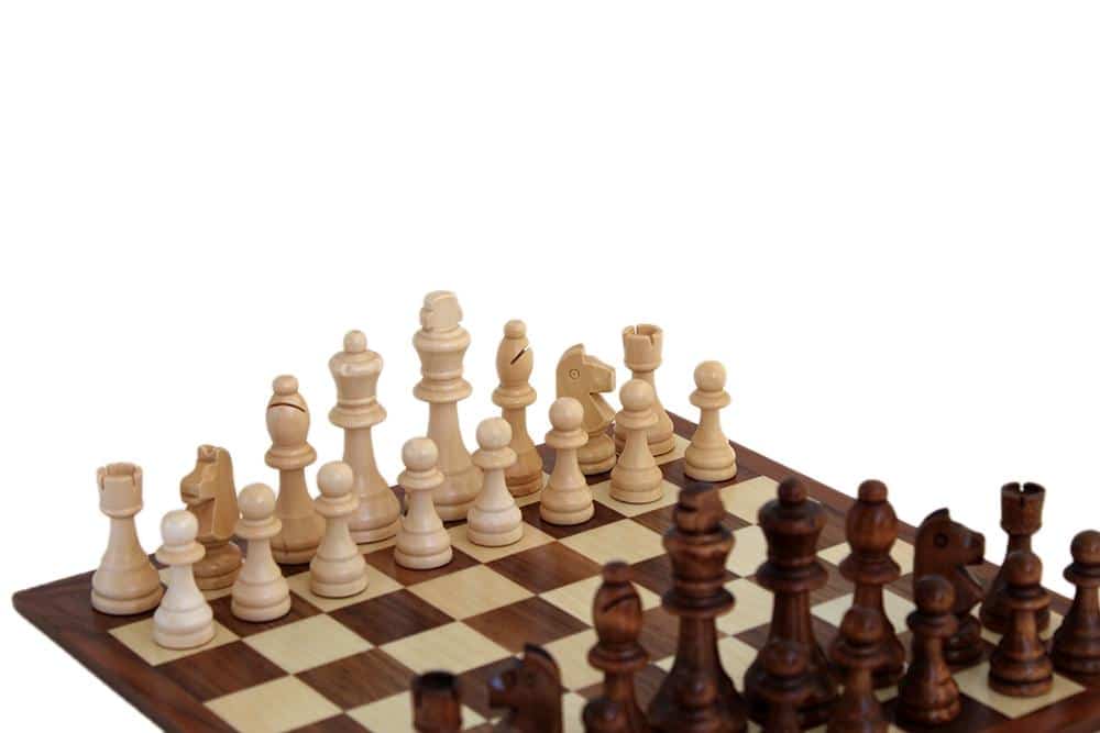 Conjunto de Ajedrez para Principiantes en Madera y Tablero de Ajedrez en Madera de Nogal y Arce - Imagen 2