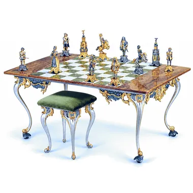 Conjunto XL Luis XIV el Rey Sol Mesa de Ajedrez rectangular y Juego de Ajedrez en Bronce, Ónix y Oro de 24 Quilates