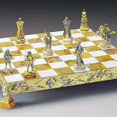 Conjunto Samurái Batalla de Nagashino Tablero de Ajedrez y Juego de Ajedrez en Bronce, Ónix y Oro de 24 Quilates