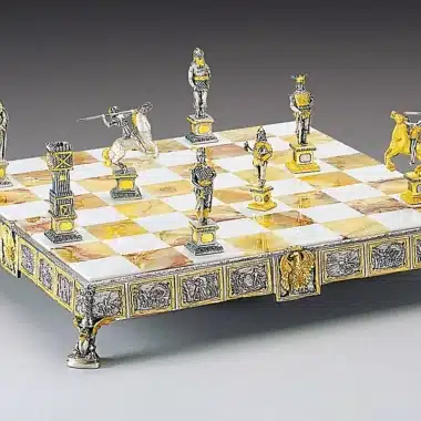 Conjunto Príncipe Siegfried Héroes de los Nibelungos Tablero de Ajedrez y Juego de Ajedrez en Bronce, Ónix y Oro de 24 Quilates