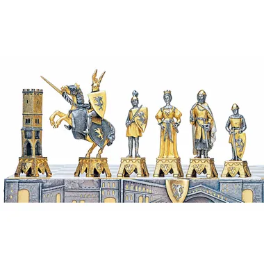 Alternative view of Conjunto "Véneto Medieval" Mesa de Ajedrez Cuadrada y Juego de Ajedrez en Bronce, Ónix y Oro de 24 Quilates