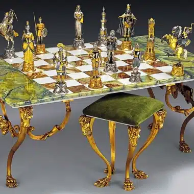 Conjunto XL Charlemagne Rey de los Carolingios vs Moros de España Mesa de Ajedrez rectangular y Juego de Ajedrez en Bronce, Ónix y Oro de 24 Quilates
