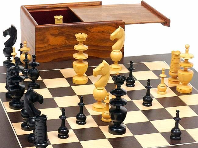 Conjunto Palacio Francés Tablero de Ajedrez en Wengué & Juego de Ajedrez en Madera de Buxo Ebonizado - Imagen 8