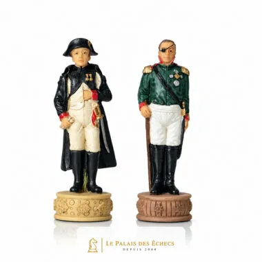 Piezas de ajedrez Napoléon Campaña de Rusia, rey Napoléon y rey rival detallados