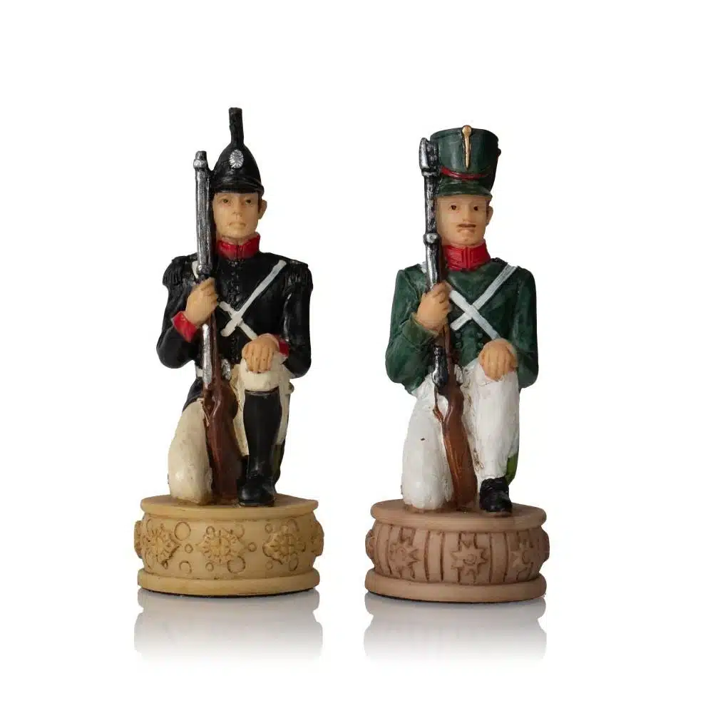 Ensemble Napoléon Campagne de Russie IV Jeu d'Echecs en Résine et Echiquier en Bois Teinté Noir et Ivoire - Imagen 13