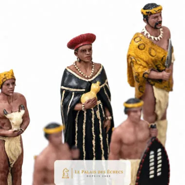 Piezas de ajedrez de resina, figuras zulúes con tocado y atuendo tradicional