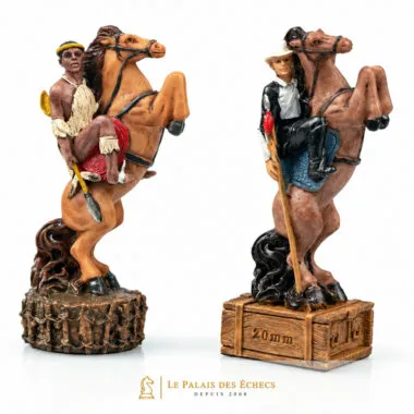 Dos caballos del juego de ajedrez Guerra Anglo-Zulú II en resina pintada
