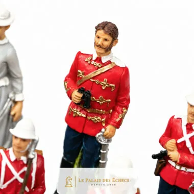 Piezas de ajedrez de resina, oficial británico de uniforme rojo en el centro