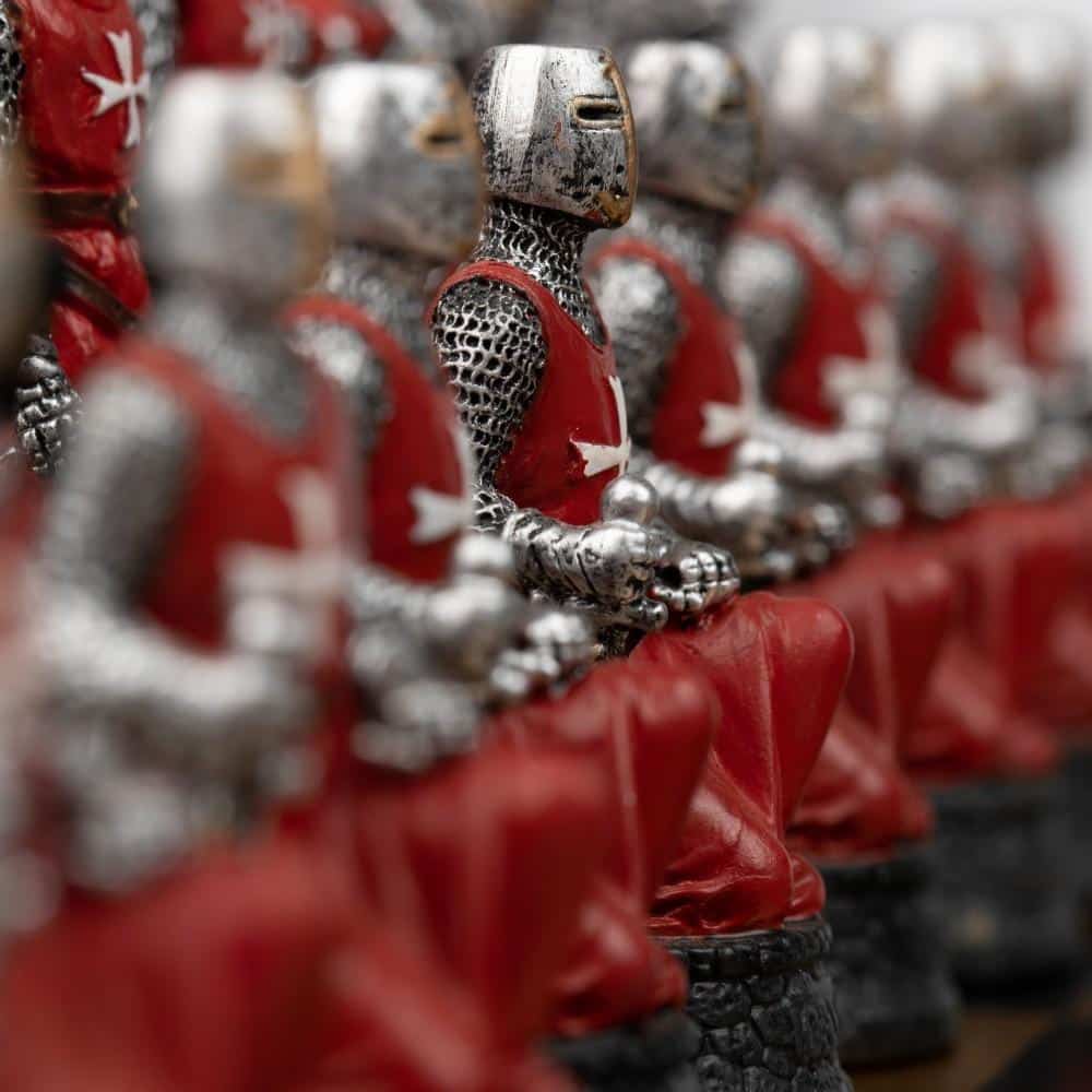 Juego de Ajedrez en Resina La Orden de los Templarios - Imagen 10