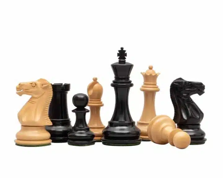 Juego de ajedrez Windsor en madera de ébano, piezas dispuestas en abanico