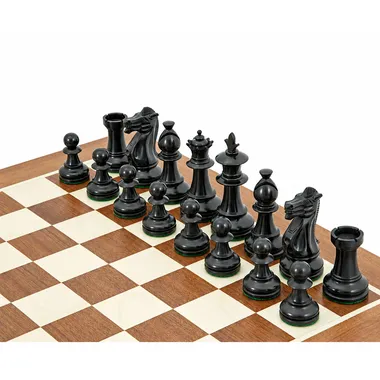 Piezas de boj ebonizado negro del juego Fleur Royale, detalle de las figuras talladas