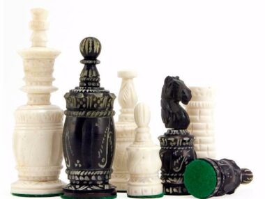Juego de ajedrez "Gran Reina" de hueso de camello