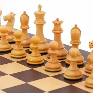 Juego de ajedrez "Sandrigham" de raíz de wengué y arce y juego de ajedrez de palisandro