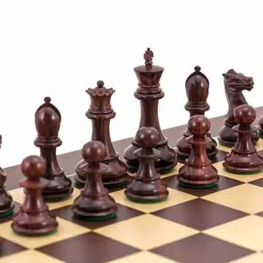 Juego de ajedrez "Sandrigham" de raíz de wengué y arce y juego de ajedrez de palisandro