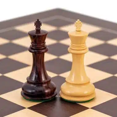 Juego de ajedrez "Sandrigham" de raíz de wengué y arce y juego de ajedrez de palisandro