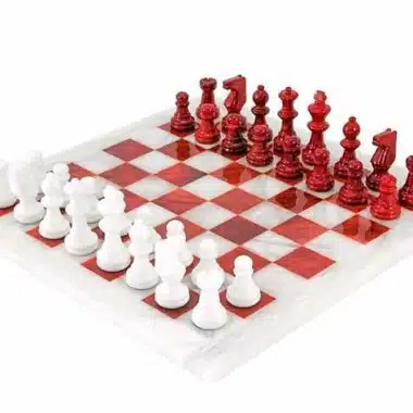 Juego de ajedrez "rojo y blanco" en alabastro de Volterra