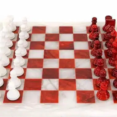 Juego de ajedrez "rojo y blanco" en alabastro de Volterra