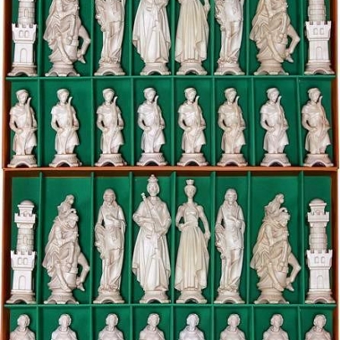 Jeu d'Echecs "Renaissance Bois Naturel" en Bois des Alpes Massif Sculpté Traditionnellement