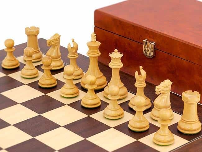 Conjunto Windsor Tablero de Ajedrez en Raíz de Palisandro y Chapado de Arce, Juego de Ajedrez en Madera de Ébano y Bujes y Cofre en Chapado de Raíz - Imagen 3