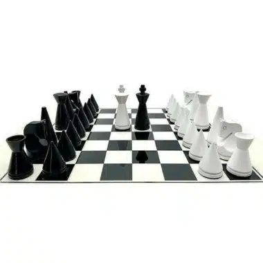 Moderno juego de pirámides blancas Tablero de ajedrez de madera maciza lacada en blanco y juego de ajedrez de madera lacada en blanco y negro - Imagen 2