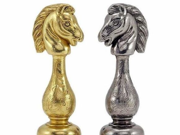 Juego de ajedrez de metal chapado en oro y plata "estilo árabe