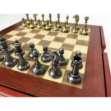 Lindo juego de ajedrez Flor XI con almacenamiento de madera de nogal y arce y juego de ajedrez de metal - Imagen 3