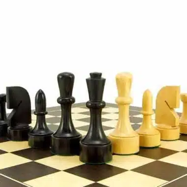 Juego de ajedrez "contemporáneo" de madera de arce y wengué y juego de ajedrez de madera de boj ebonizada