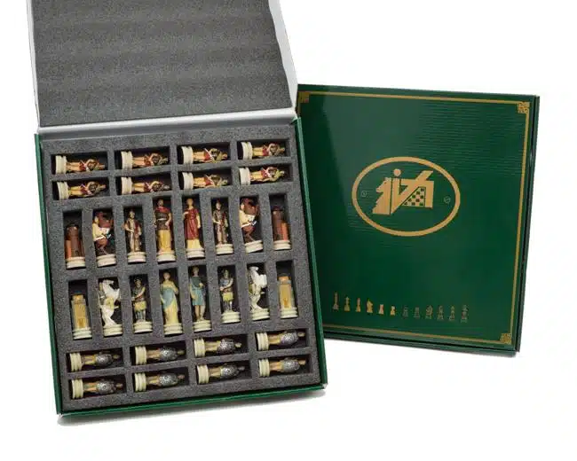 Juego de ajedrez de resina "Romanos contra Griegos