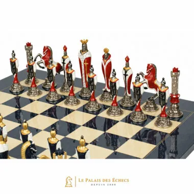 Detalle de las piezas rojas y plateadas del juego Renaissance sobre el tablero