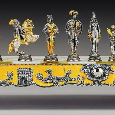 Alternative view of Conjunto Gulliver y los Lilliputienses Tablero y Juego de Ajedrez en Bronce, Onice y Oro de 24 Quilates