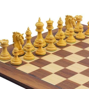 Alternative view of Conjunto Puerta del Rey II Tablero de Ajedrez de Madera de Arce y Nogal Juego de Ajedrez de Madera de Ébano