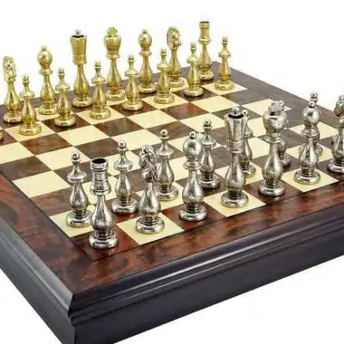 Juego de ajedrez oriental de nogal y arce con compartimento de almacenamiento y juego de ajedrez de latón - Imagen 3