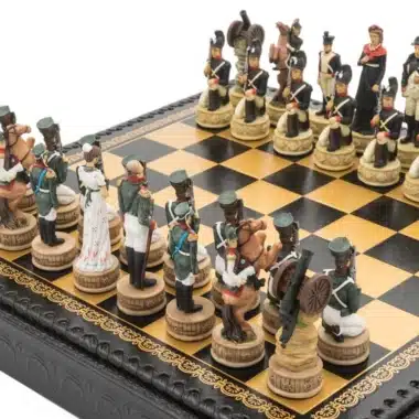 Juego de ajedrez de resina y tablero de cuero negro de la campaña rusa de Napoleón - Imagen 3