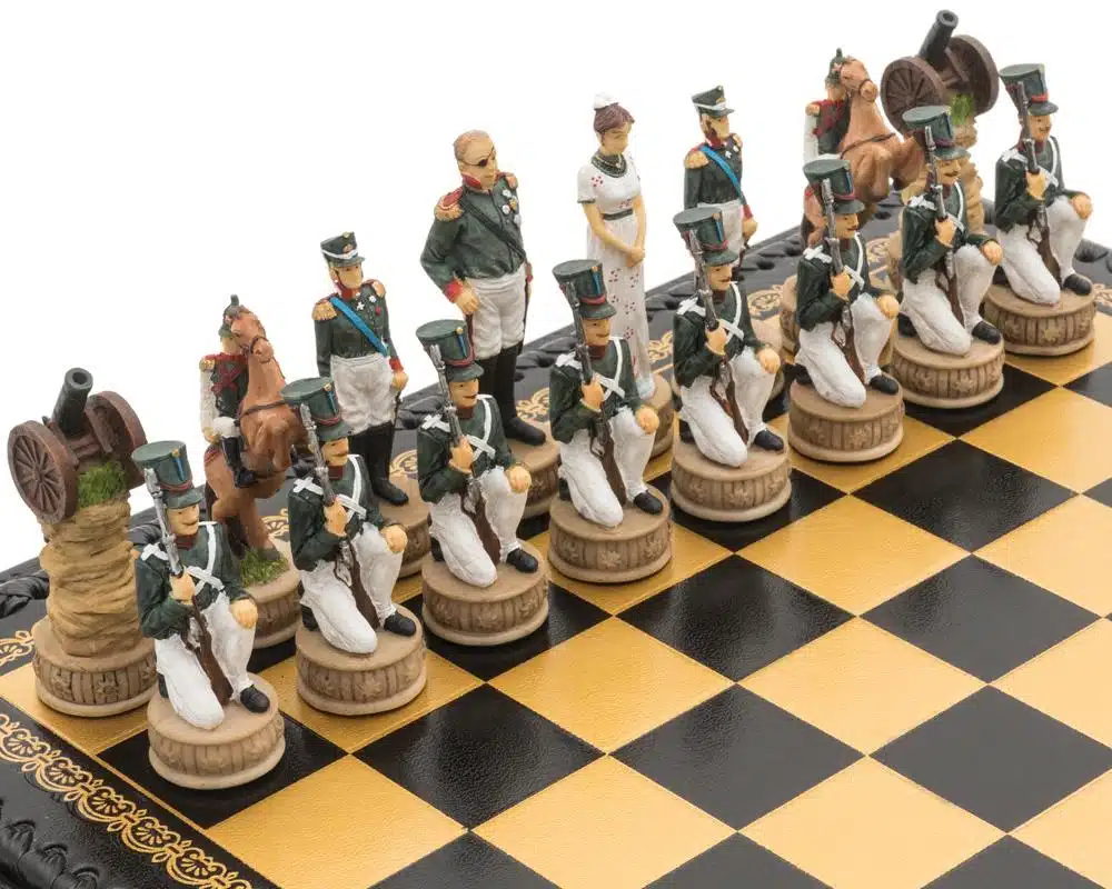 Juego de ajedrez de resina y tablero de cuero negro de la campaña rusa de Napoleón - Imagen 4