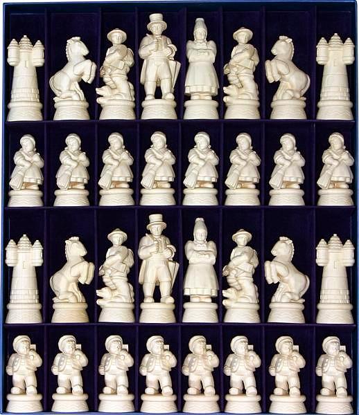 Jeu d'Echecs "Alpine Bois Naturel" en Bois des Alpes Massif Sculpté Traditionnellement