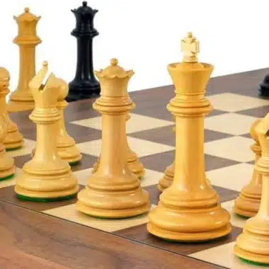 Alternative view of Juego de ajedrez Parthenon de nogal y arce, juego de ajedrez de ébano y boj y caja de almacenamiento