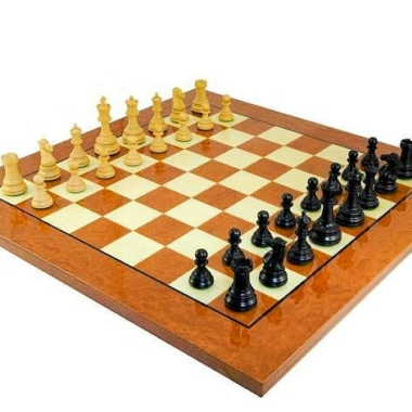 Alternative view of Conjunto Cheltenham Luxe Tablero de Ajedrez de Madera de Olmo y Raíz de Arce Lacado & Juego de Ajedrez de Madera de Ébano