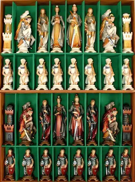 Jeu d'Echecs "Renaissance Peint à l'Huile" en Bois des Alpes Massif Sculpté Traditionnellement